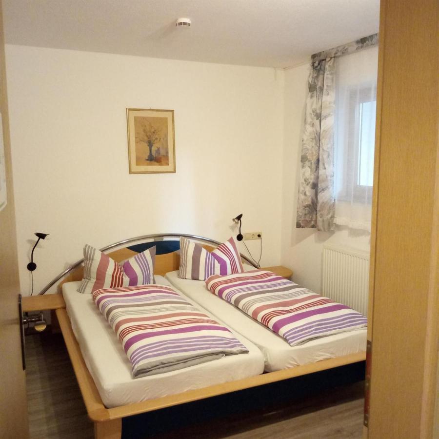 אמצל Gasthof Gruener Baum "Kongo" חדר תמונה